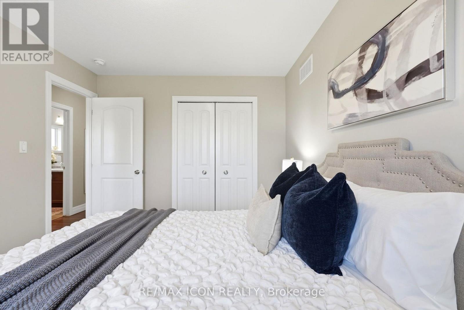 146 JACOB STREET W - Image 17