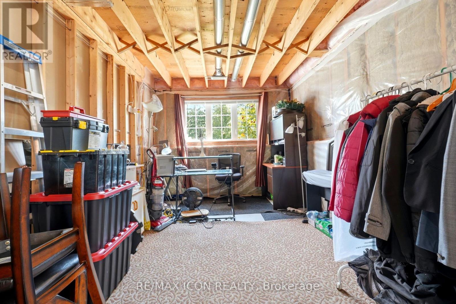146 JACOB STREET W - 23