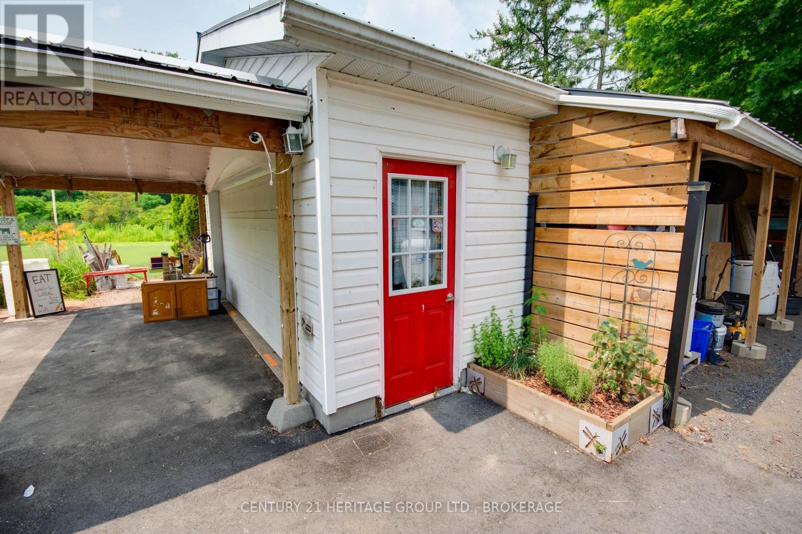 4309 MAPLE DRIVE - 37
