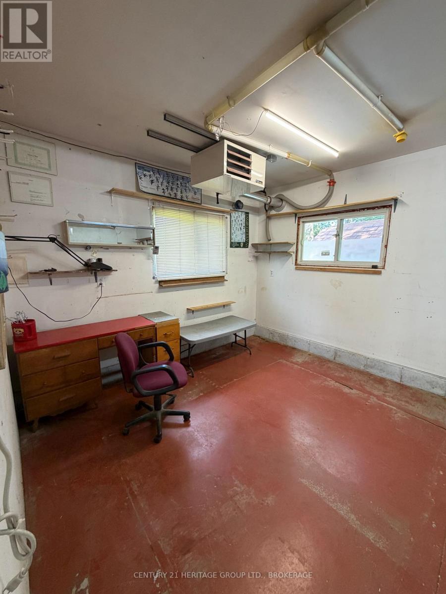 4309 MAPLE DRIVE - Image 35