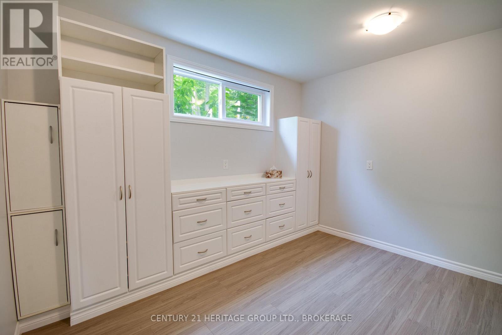 4309 MAPLE DRIVE - 30