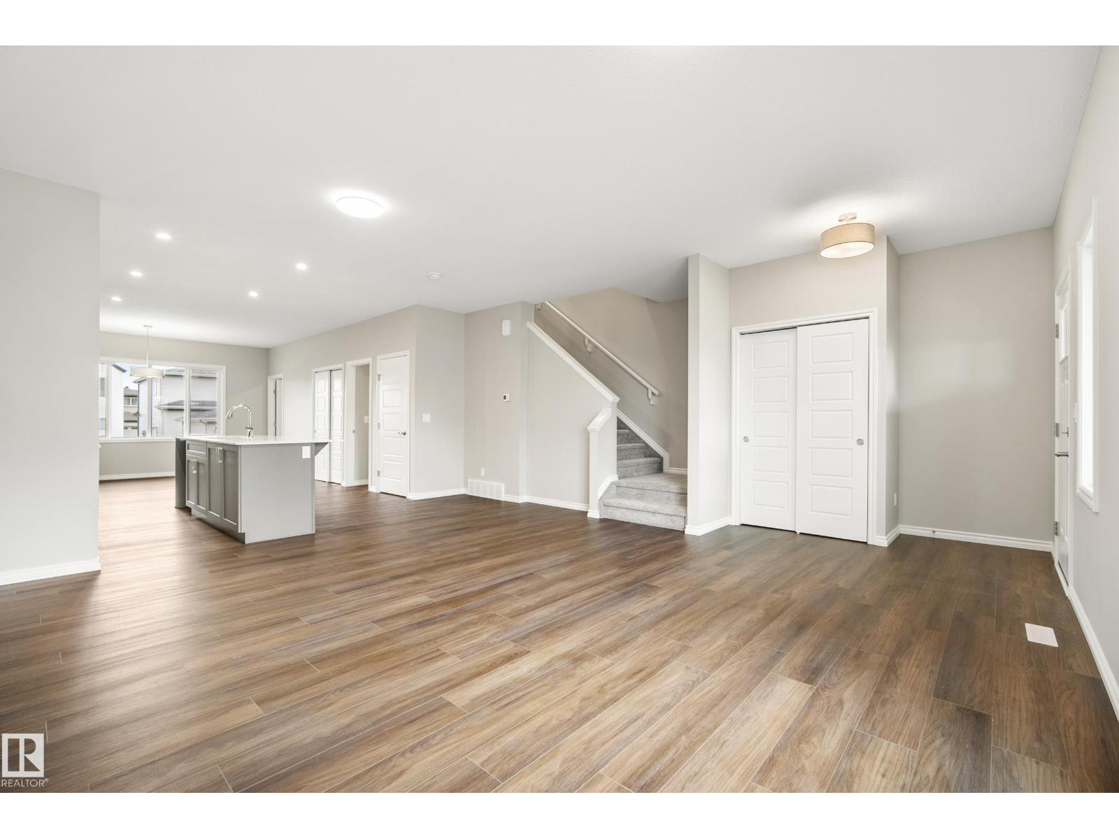 1222 MCLEOD AV - Image 7