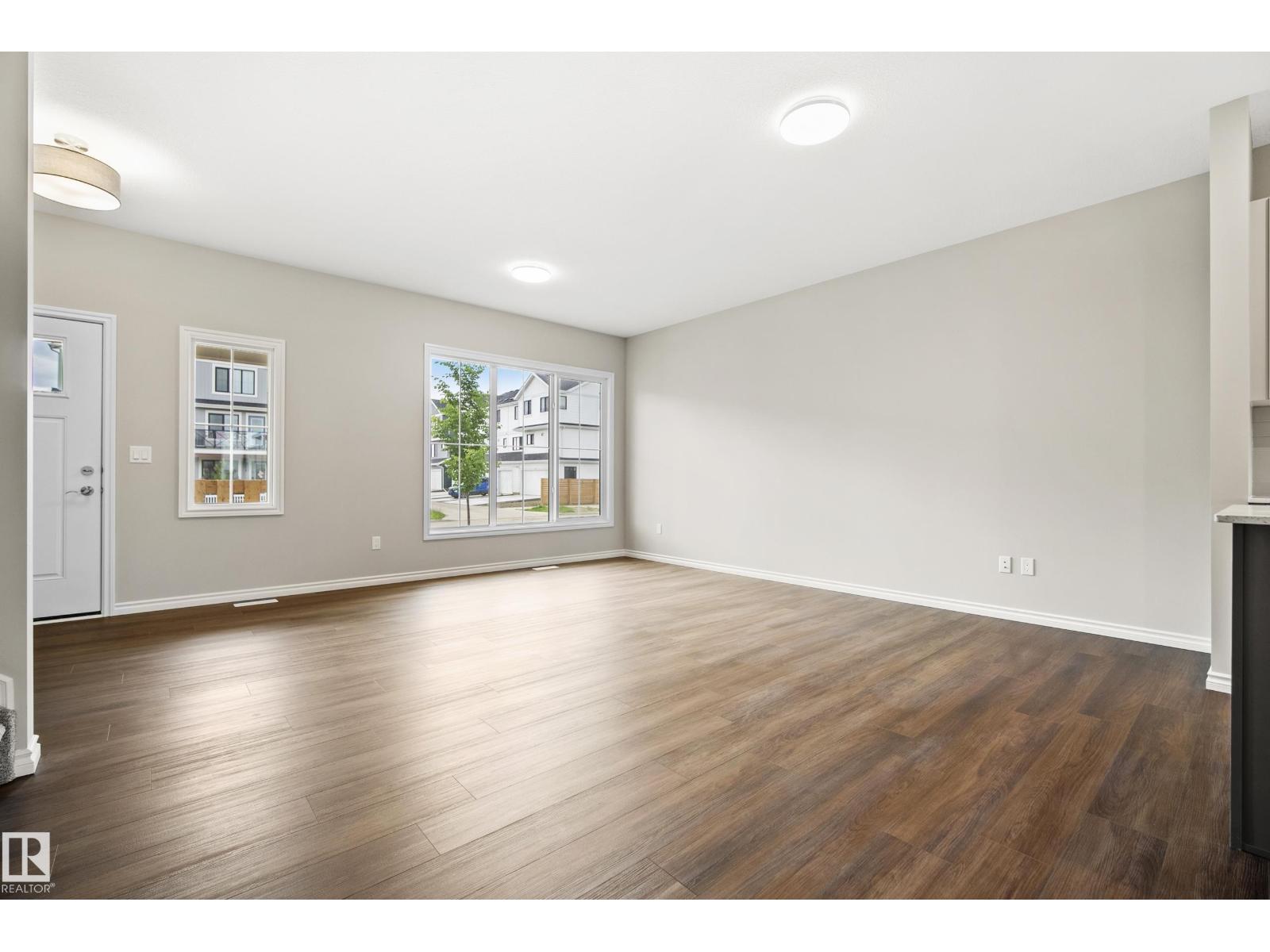 1222 MCLEOD AV - 8