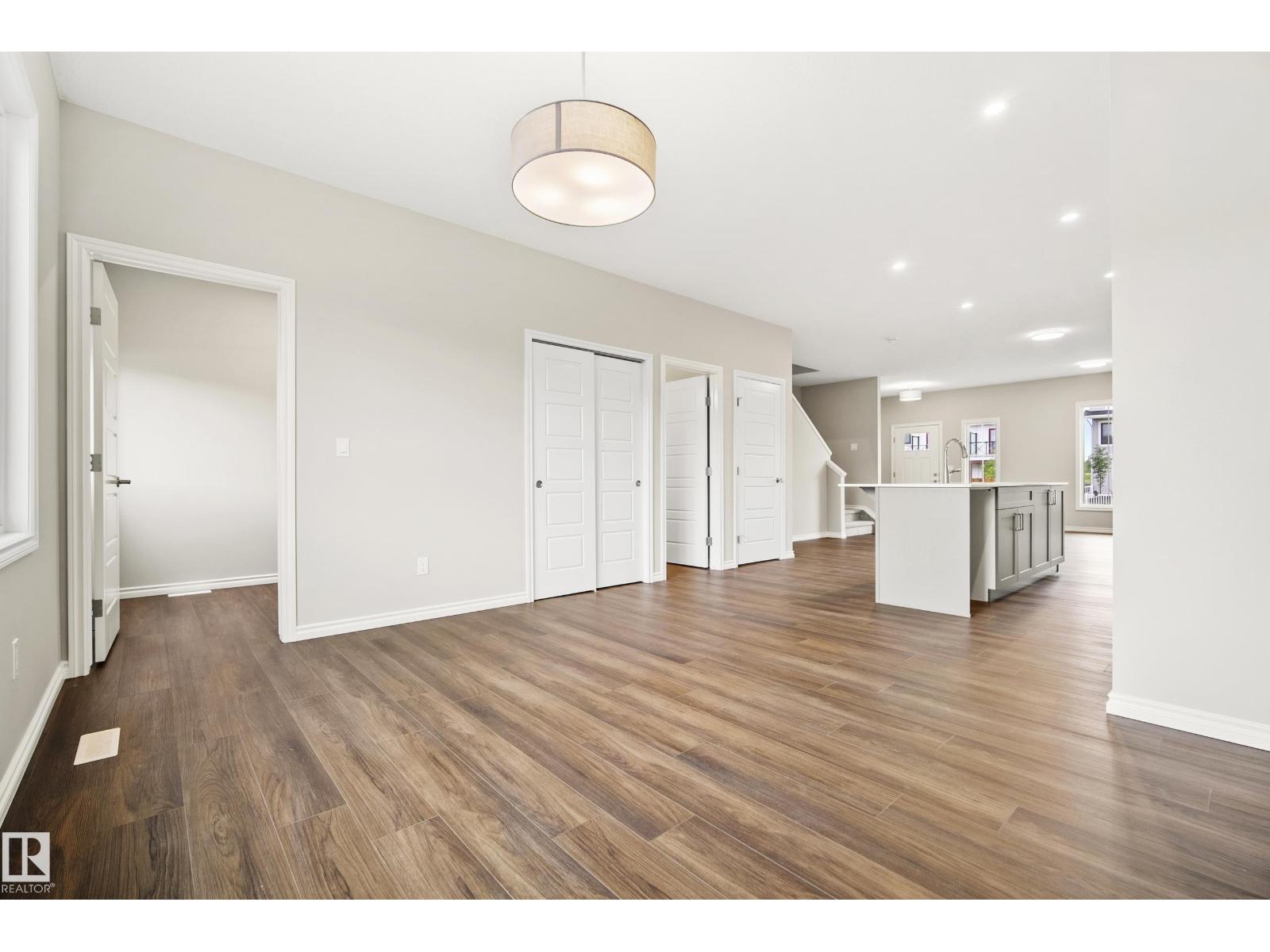 1222 MCLEOD AV - Image 19
