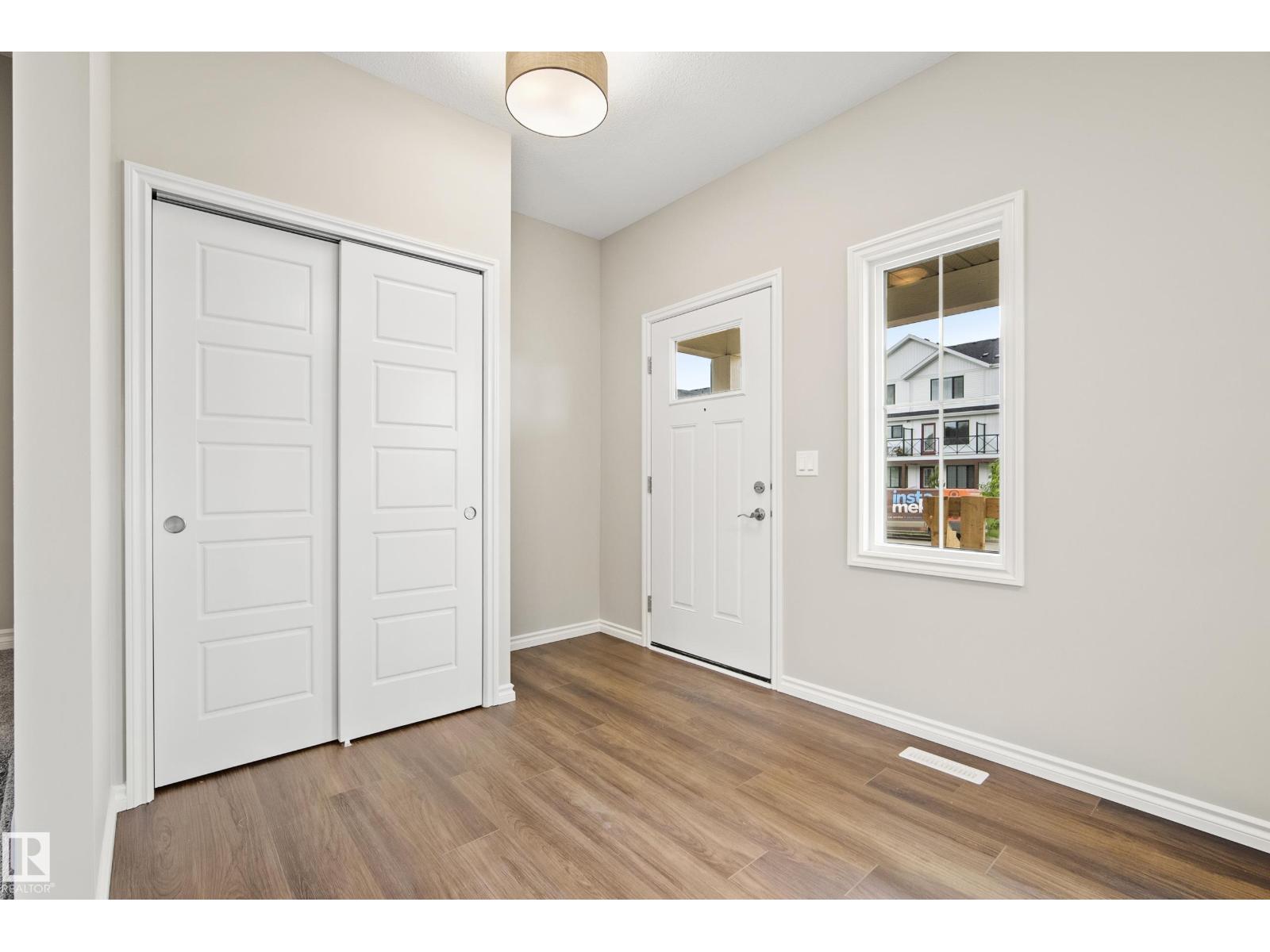 1222 MCLEOD AV - 6