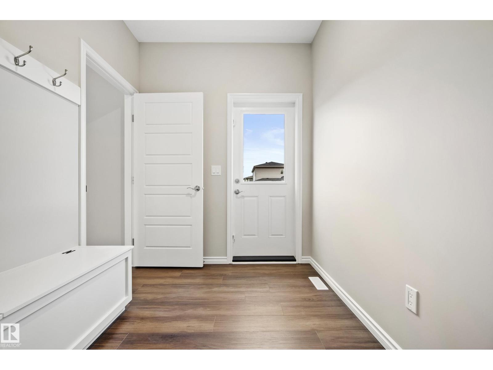 1222 MCLEOD AV - Image 23