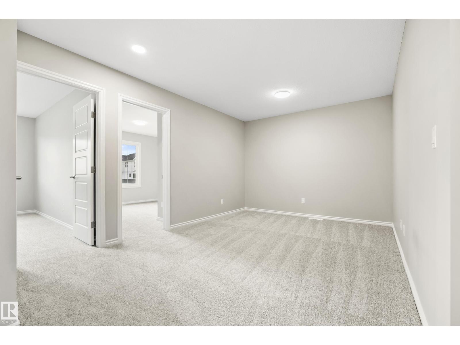 1222 MCLEOD AV - Image 25