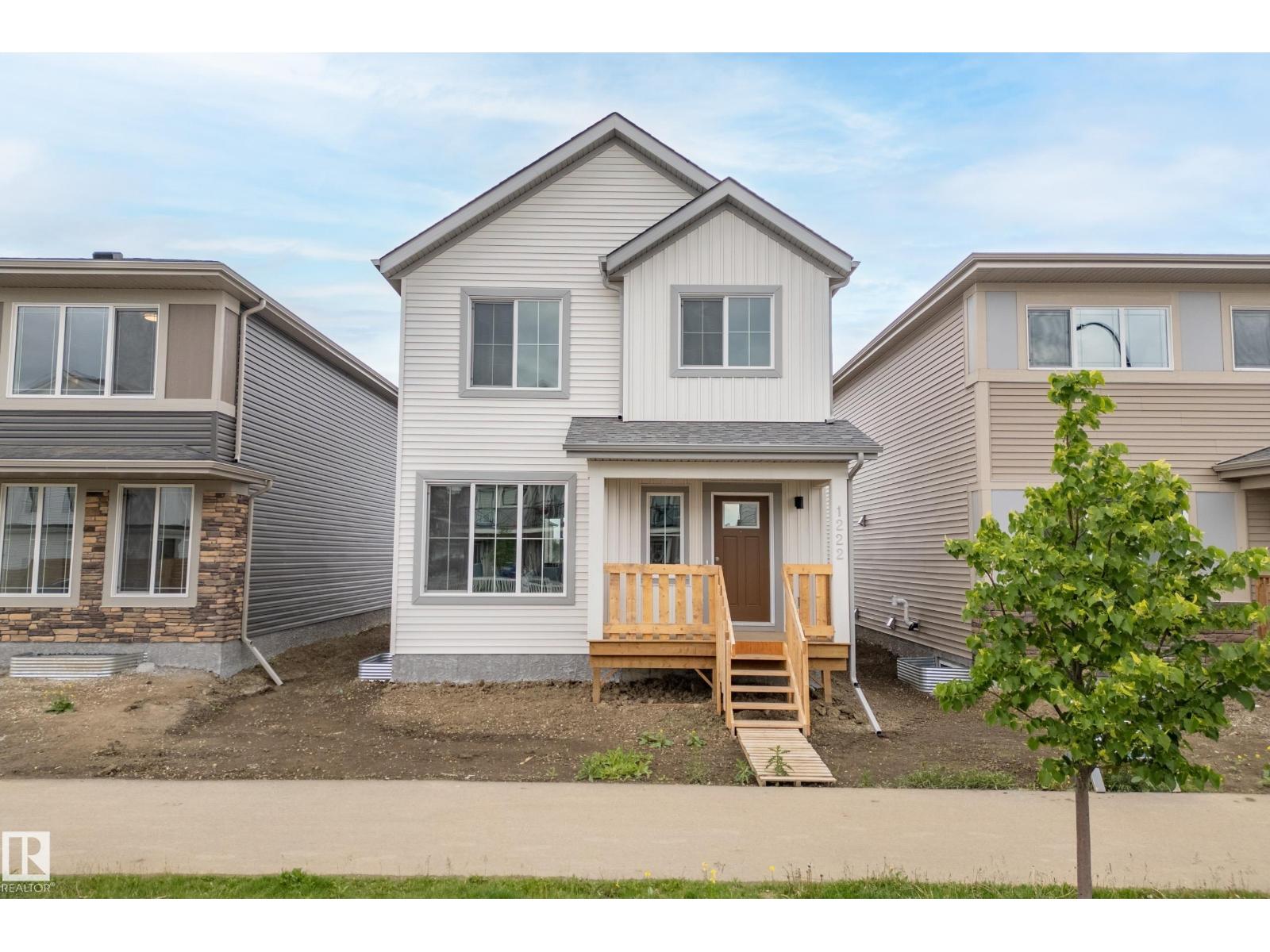 1222 MCLEOD AV