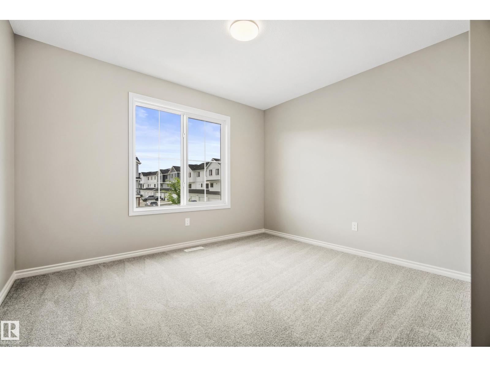 1222 MCLEOD AV - 20