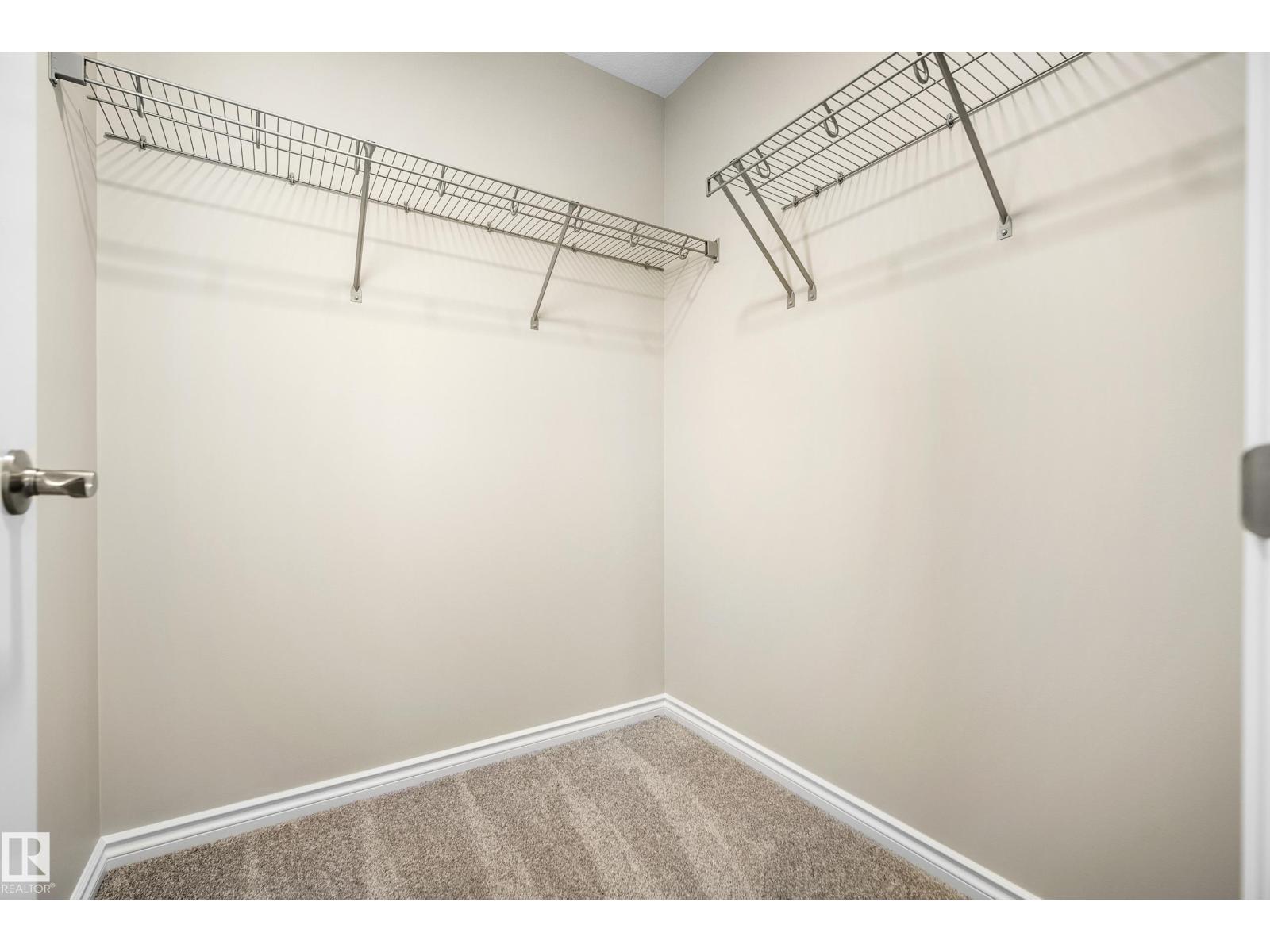 1222 MCLEOD AV - 32