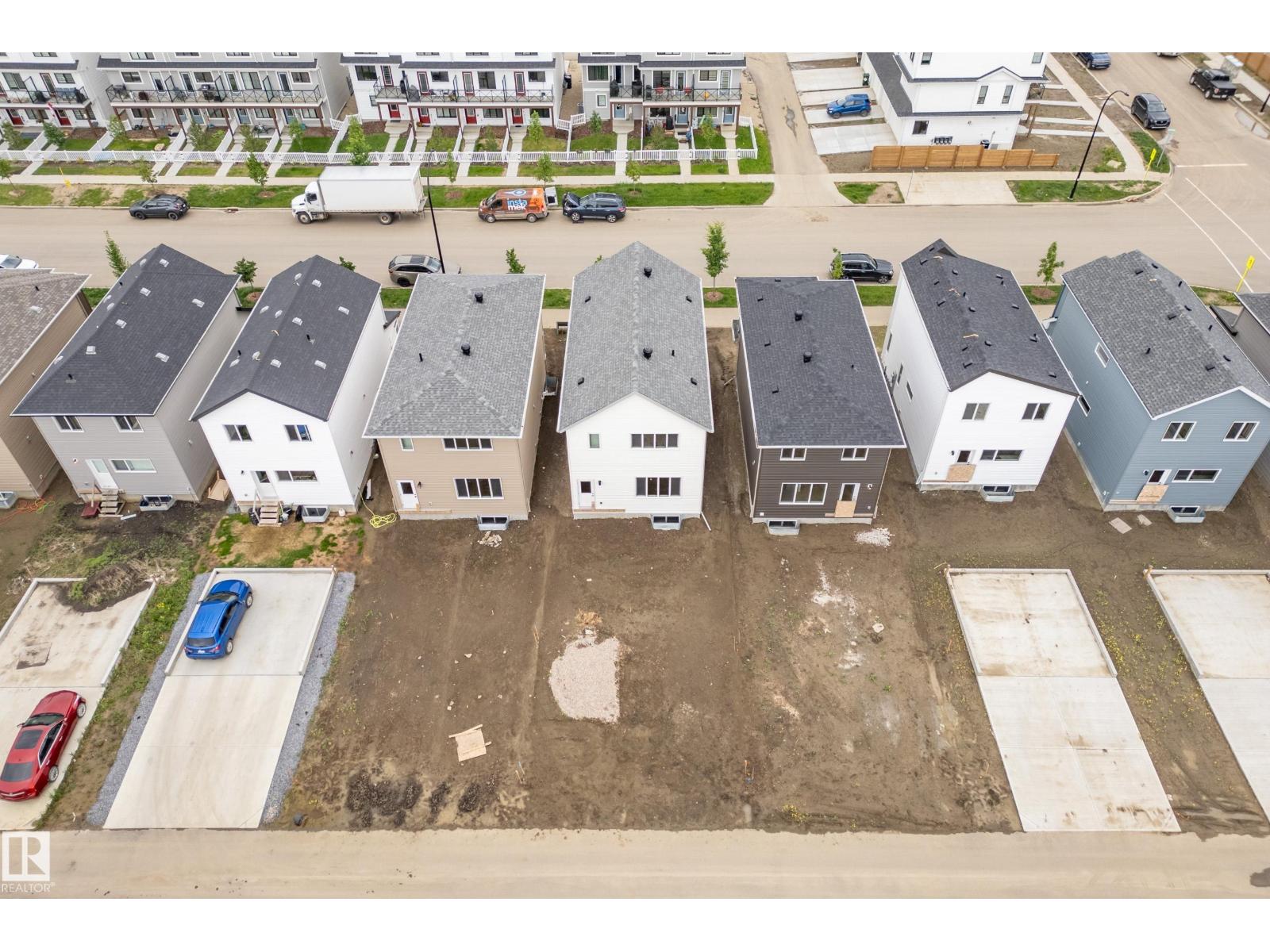 1222 MCLEOD AV - 2