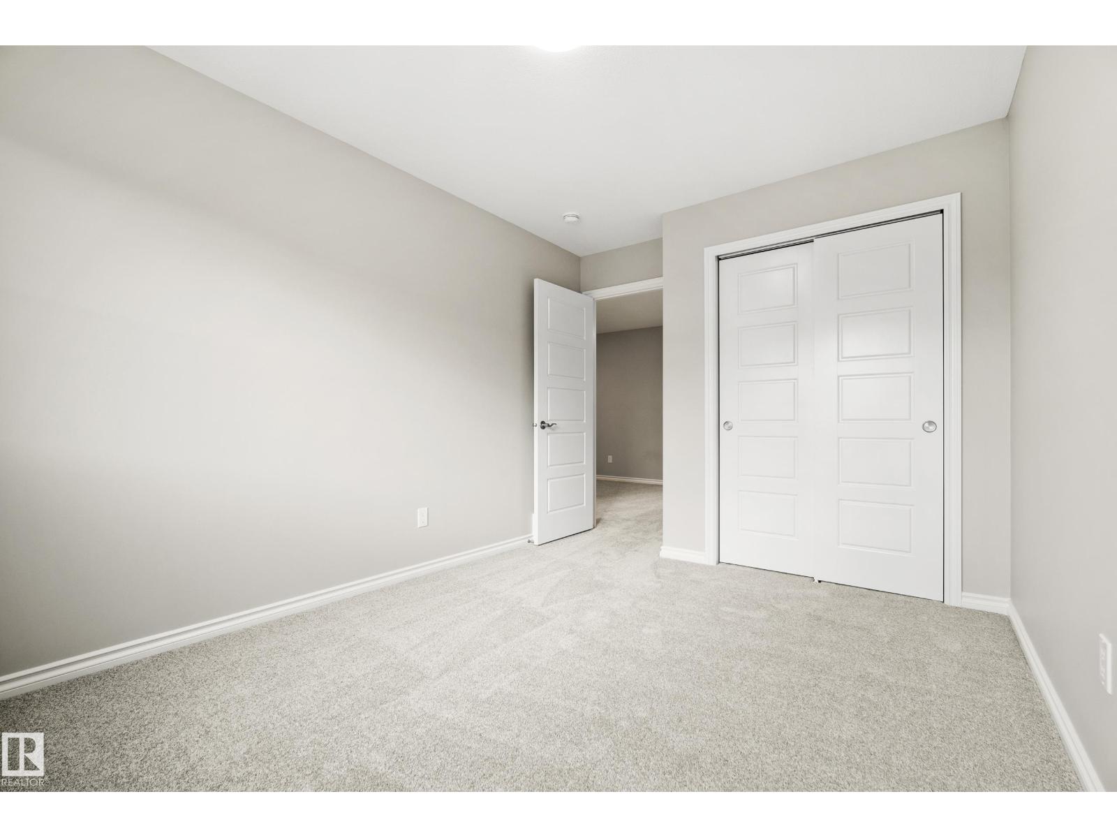 1222 MCLEOD AV - 35