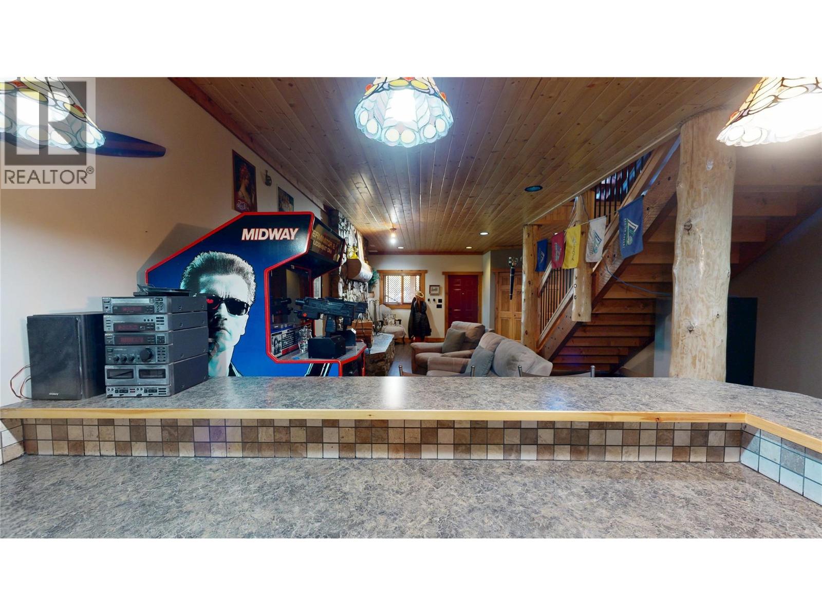 7500 PINE CONE Lane - 7