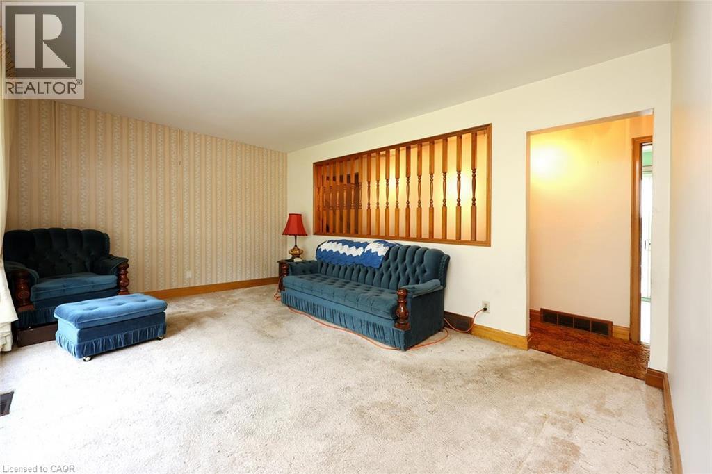 513 RIDGE Road W - Image 9