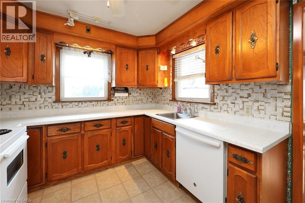 513 RIDGE Road W - Image 11