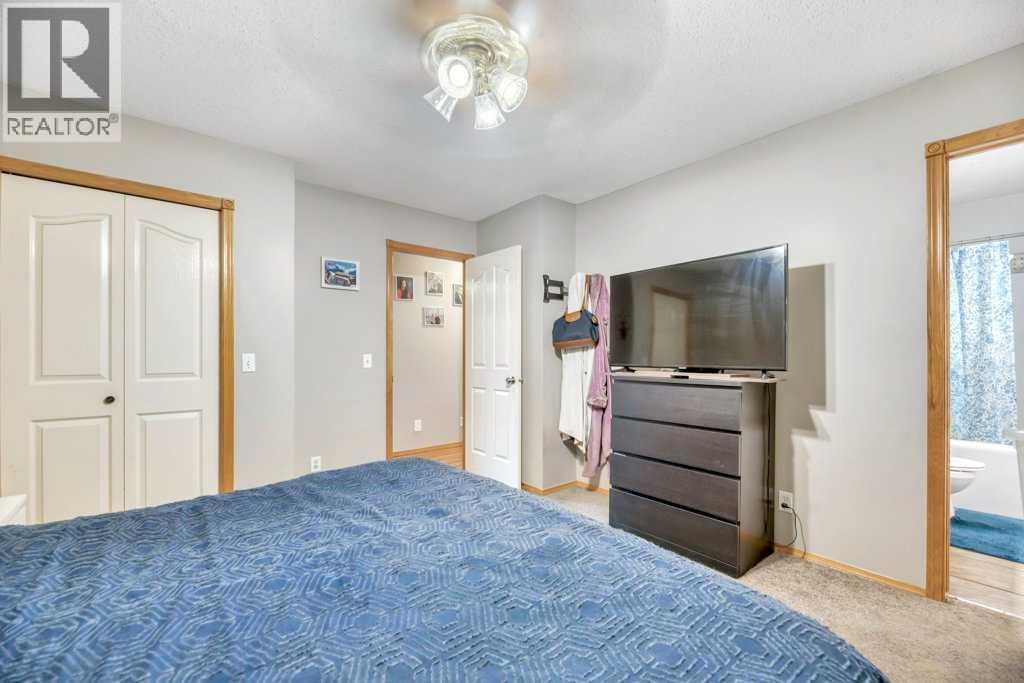 1907 Strathcona Terrace - Image 33