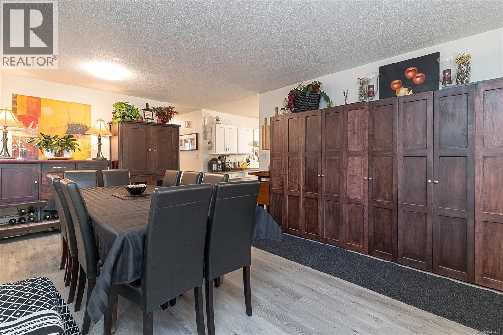 540 Langford St - 18