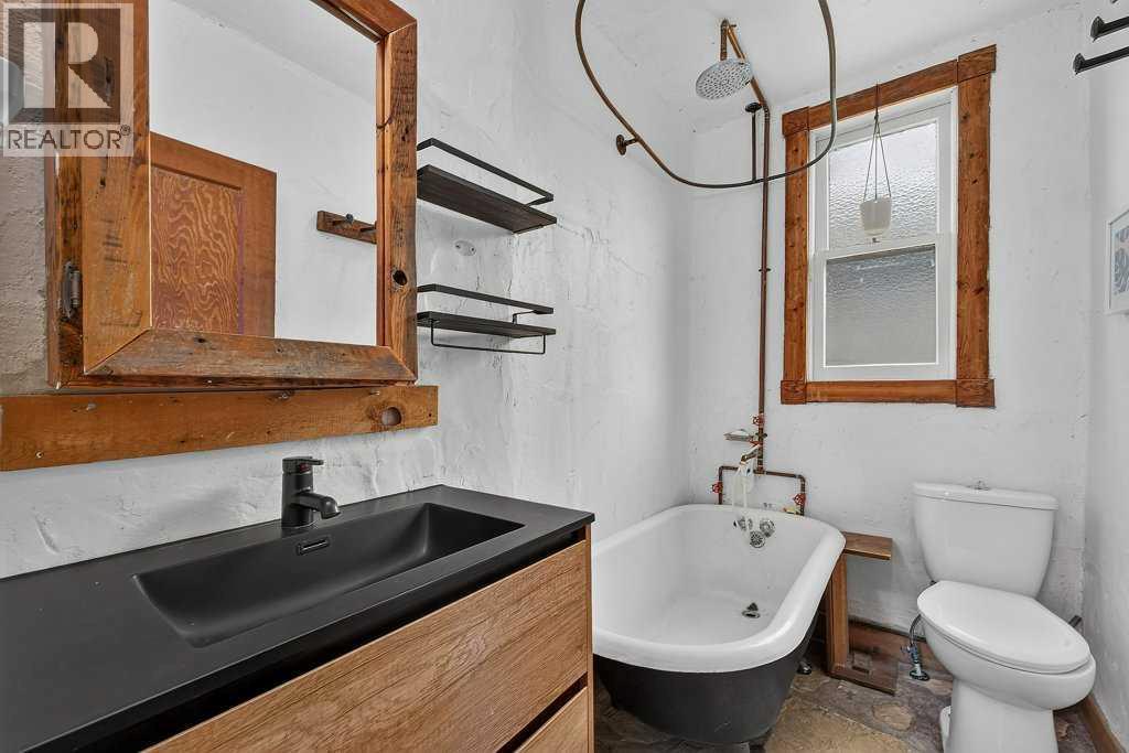 303 27 Avenue NE - 15