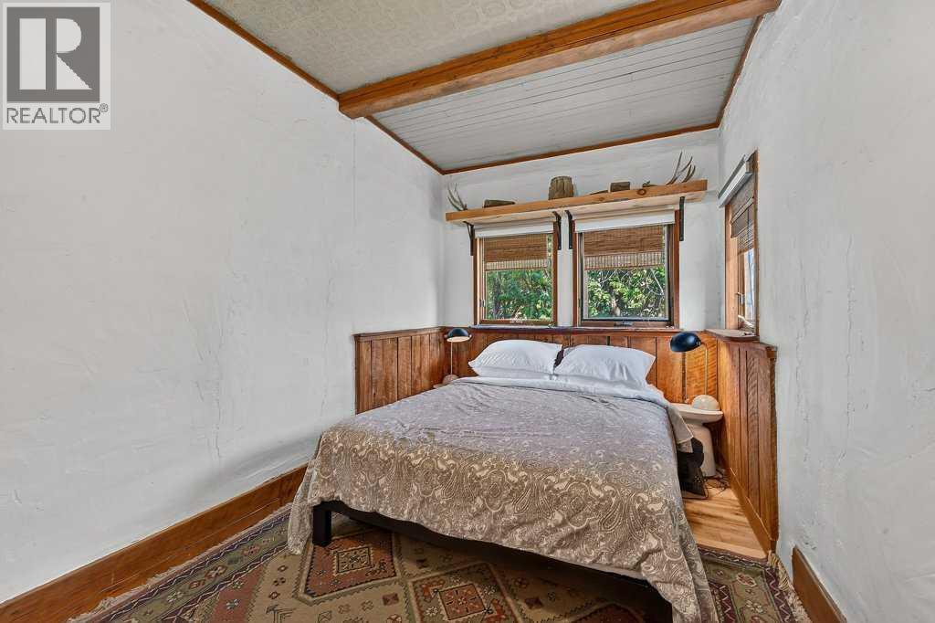 303 27 Avenue NE - Image 8