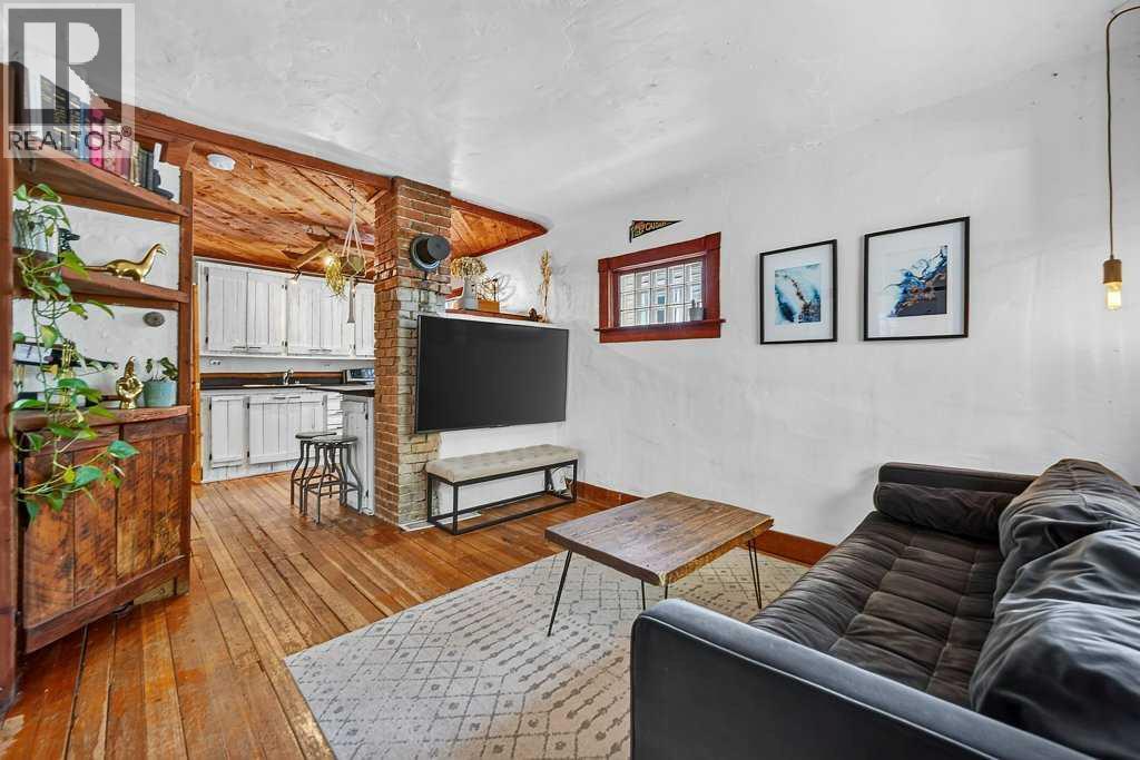 303 27 Avenue NE - Image 4