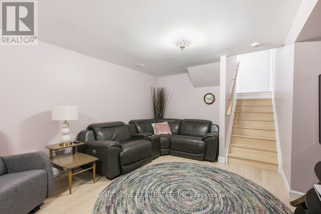 620 LOUCKS DRIVE - Image 32
