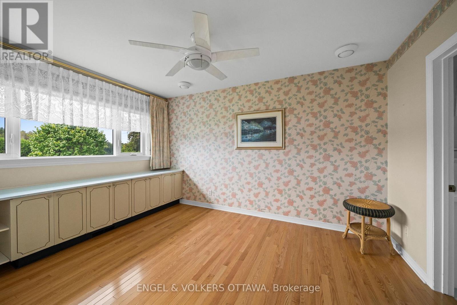5046 MOWATVIEW COURT - Image 38