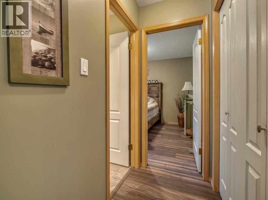 66 Heritage Road W - 24