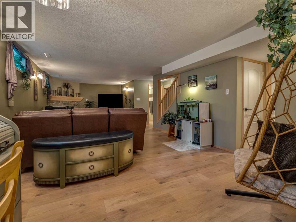 66 Heritage Road W - 35