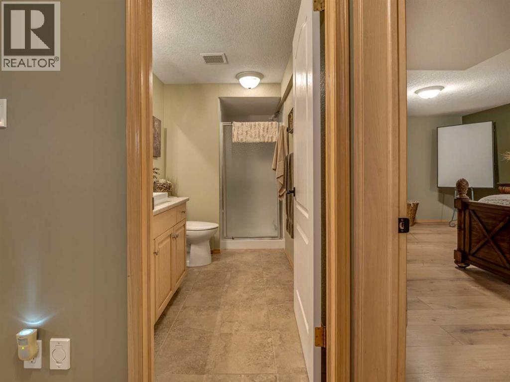 66 Heritage Road W - Image 37