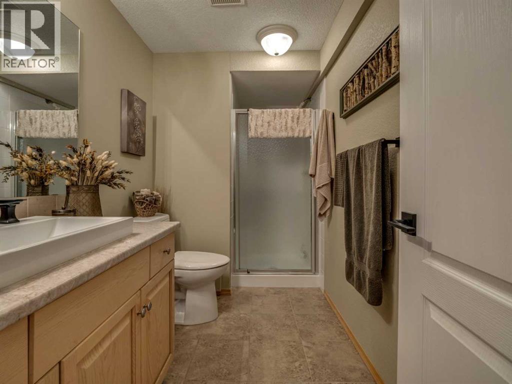 66 Heritage Road W - Image 38