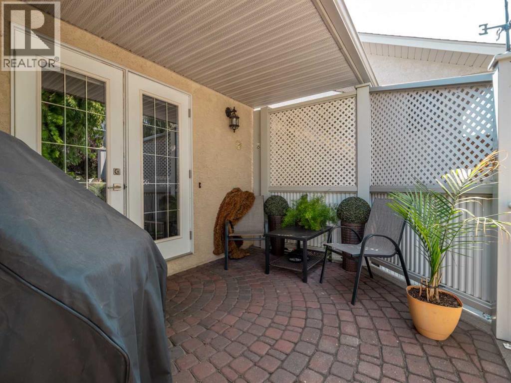 66 Heritage Road W - 45