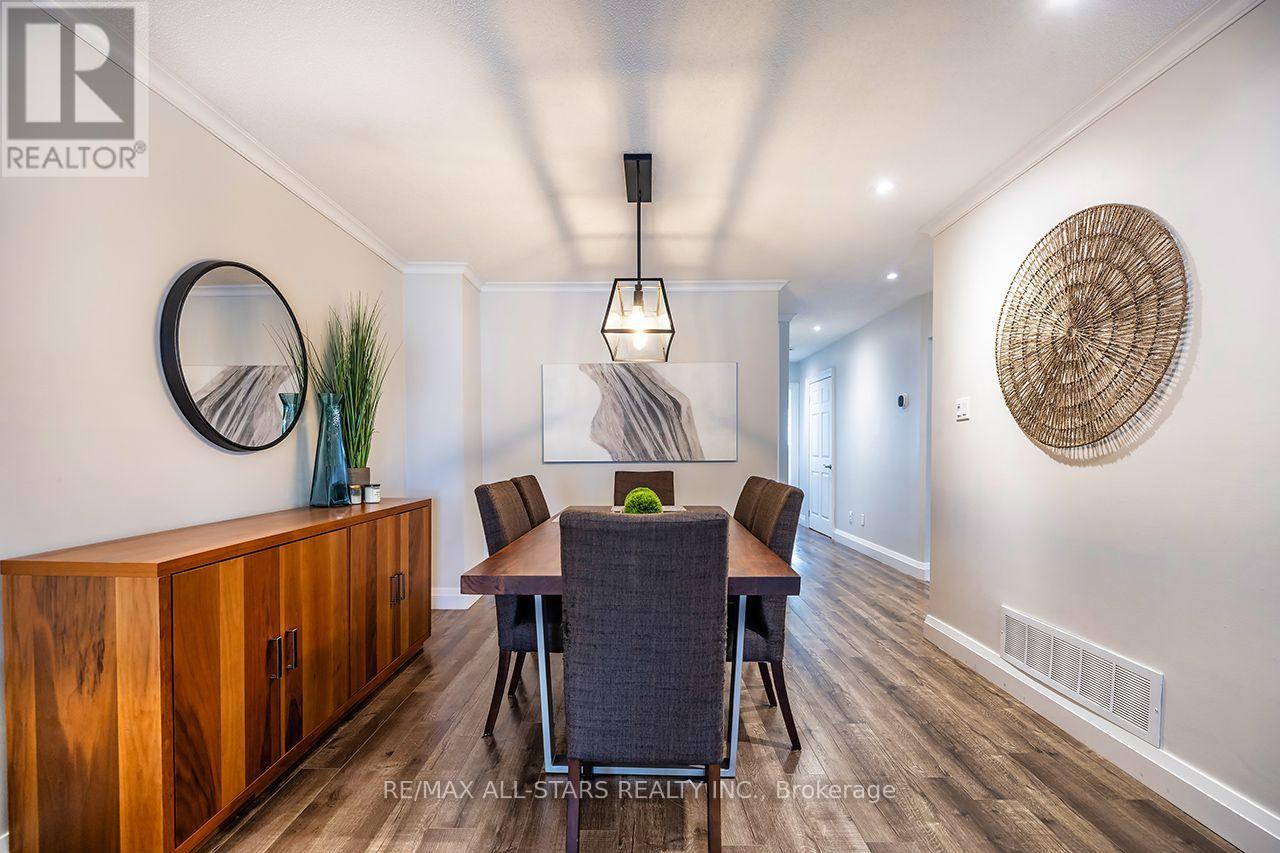 #19 19 ADAMS COURT - Image 11