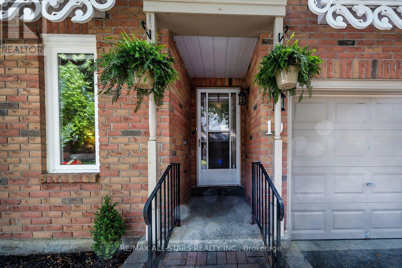 #19 19 ADAMS COURT - 2