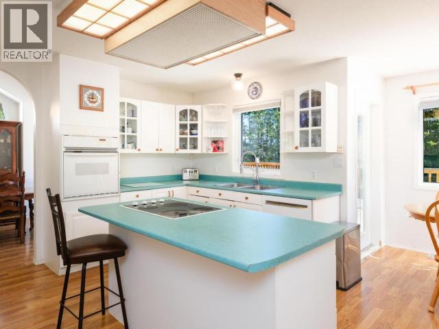 9 WREN PLACE - 12