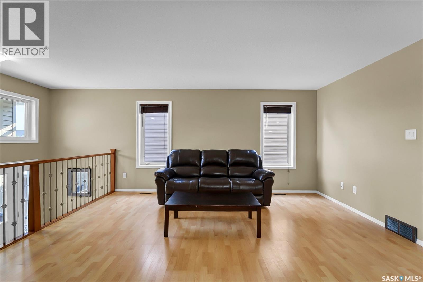 215 Augusta BOULEVARD - Image 10