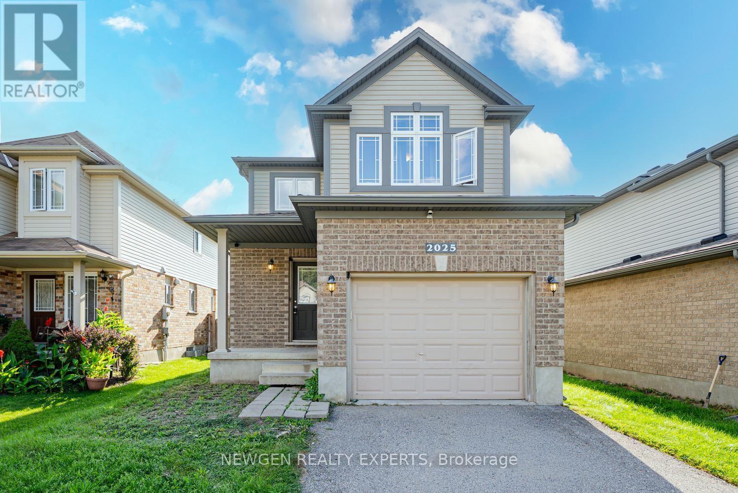 4 bedroom Single Family exterior, 2025 Denview Avenue, London North (North S), Ontario