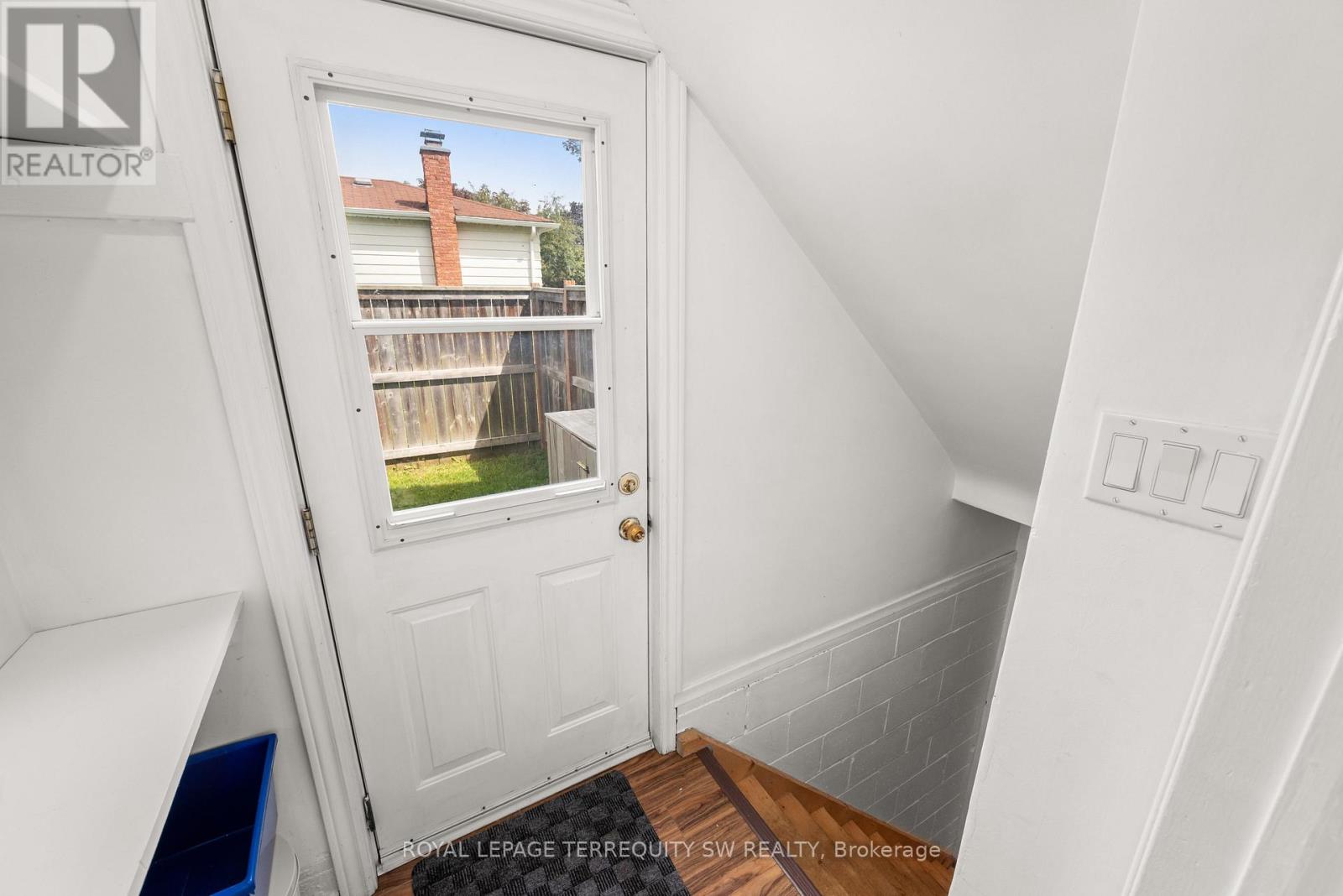 46 NORTHLIN PARK ROAD - 18
