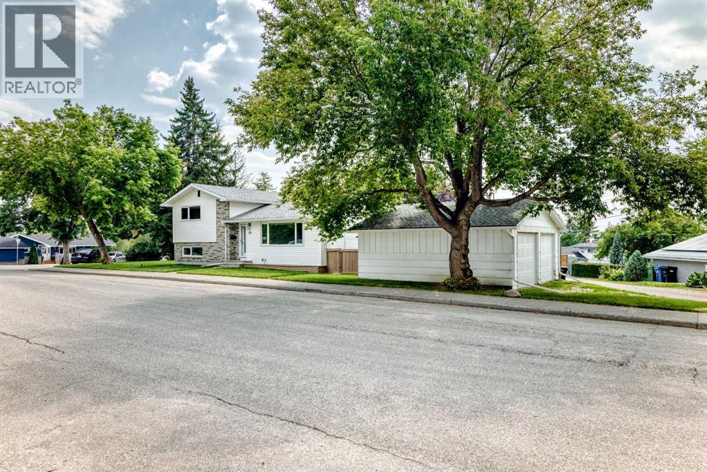 173 Cornwallis Drive NW - 48
