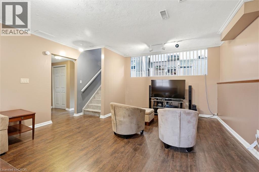 18 ANNE Court - Image 12