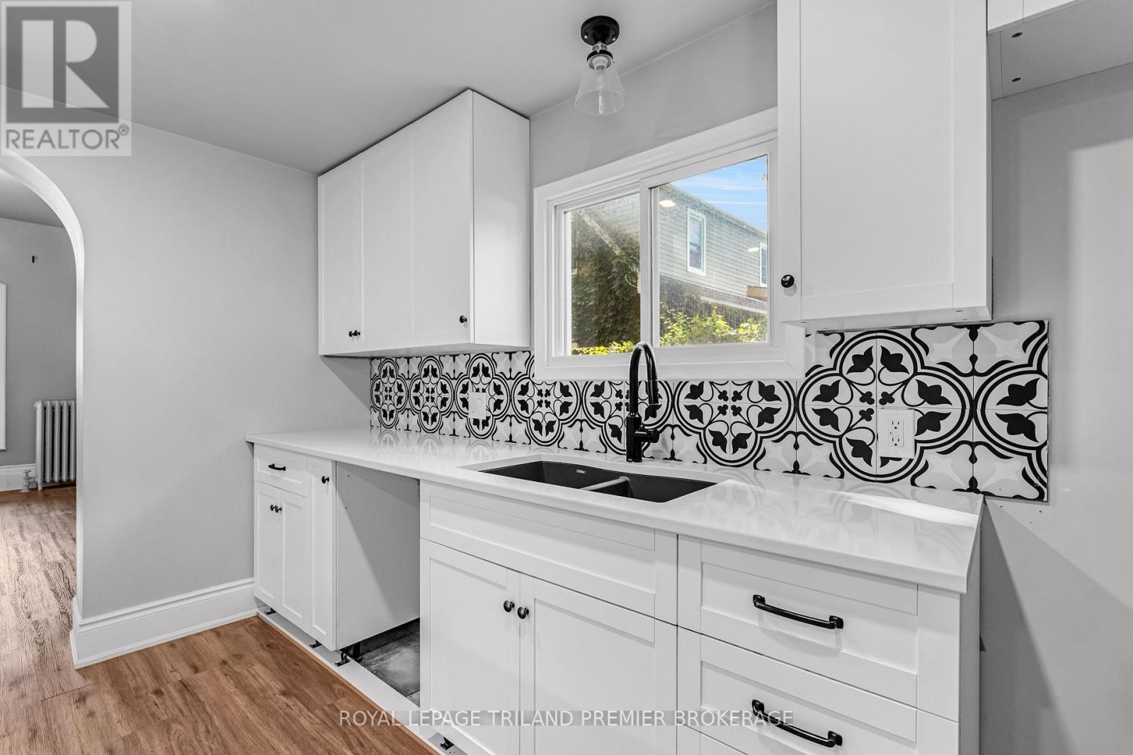 180 ALMA STREET - Image 14