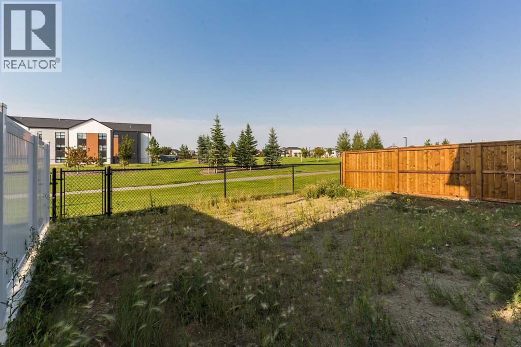 561 Malahat Green W - 36
