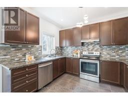 Kitchen - 787 Freemont Court, Innisfil, ON L9S0K4 Photo 6