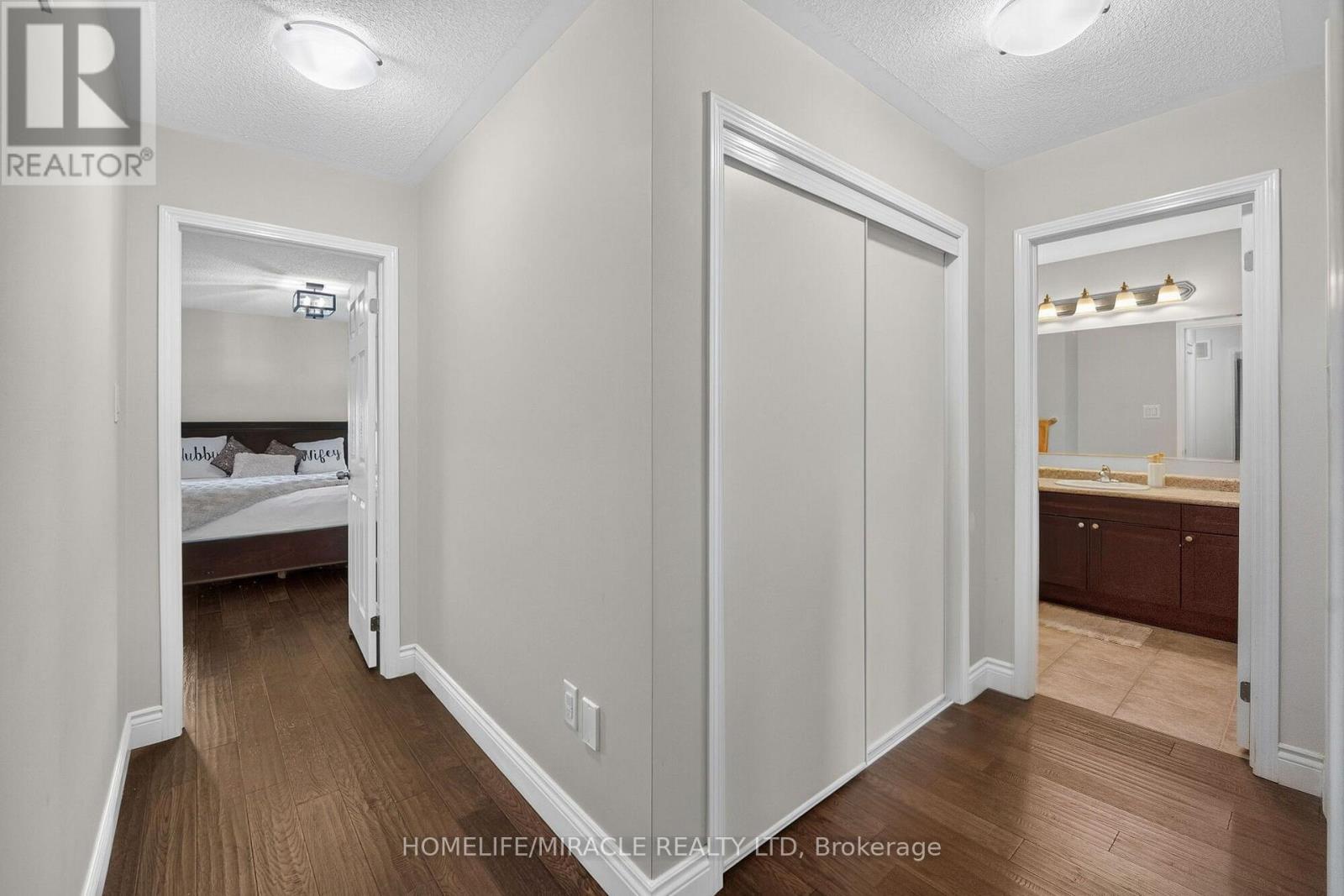 452 TYRONE CRESCENT - 10