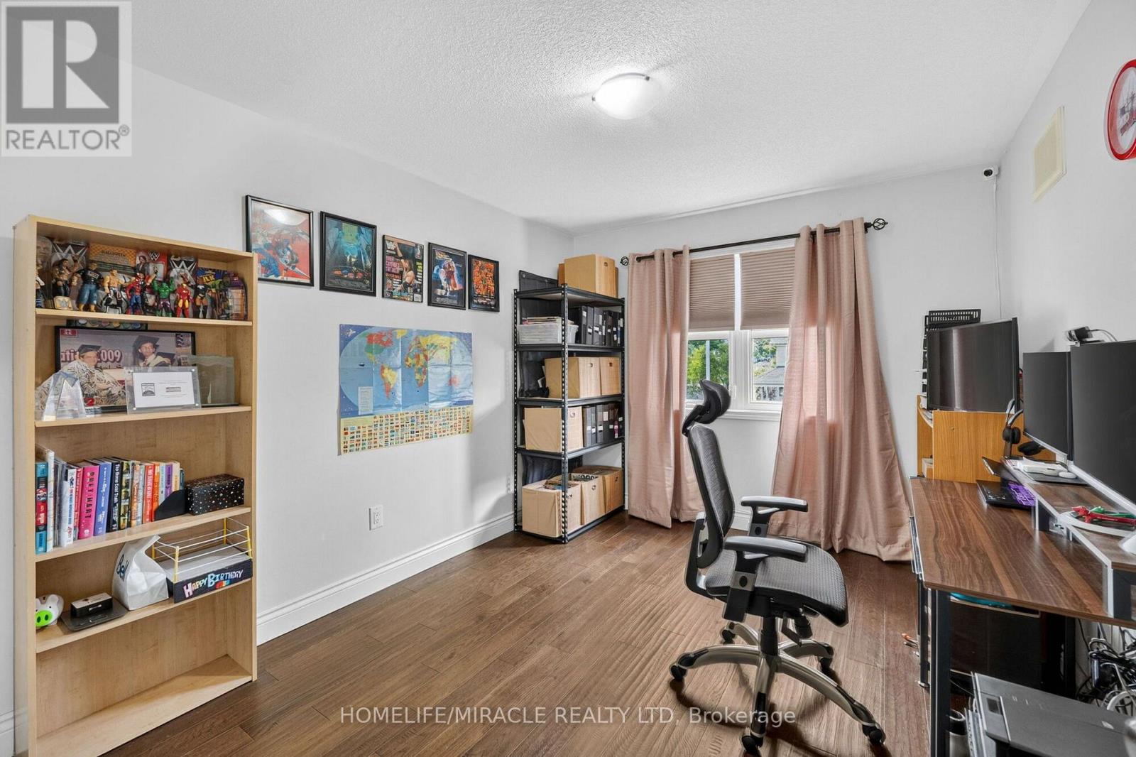 452 TYRONE CRESCENT - 13