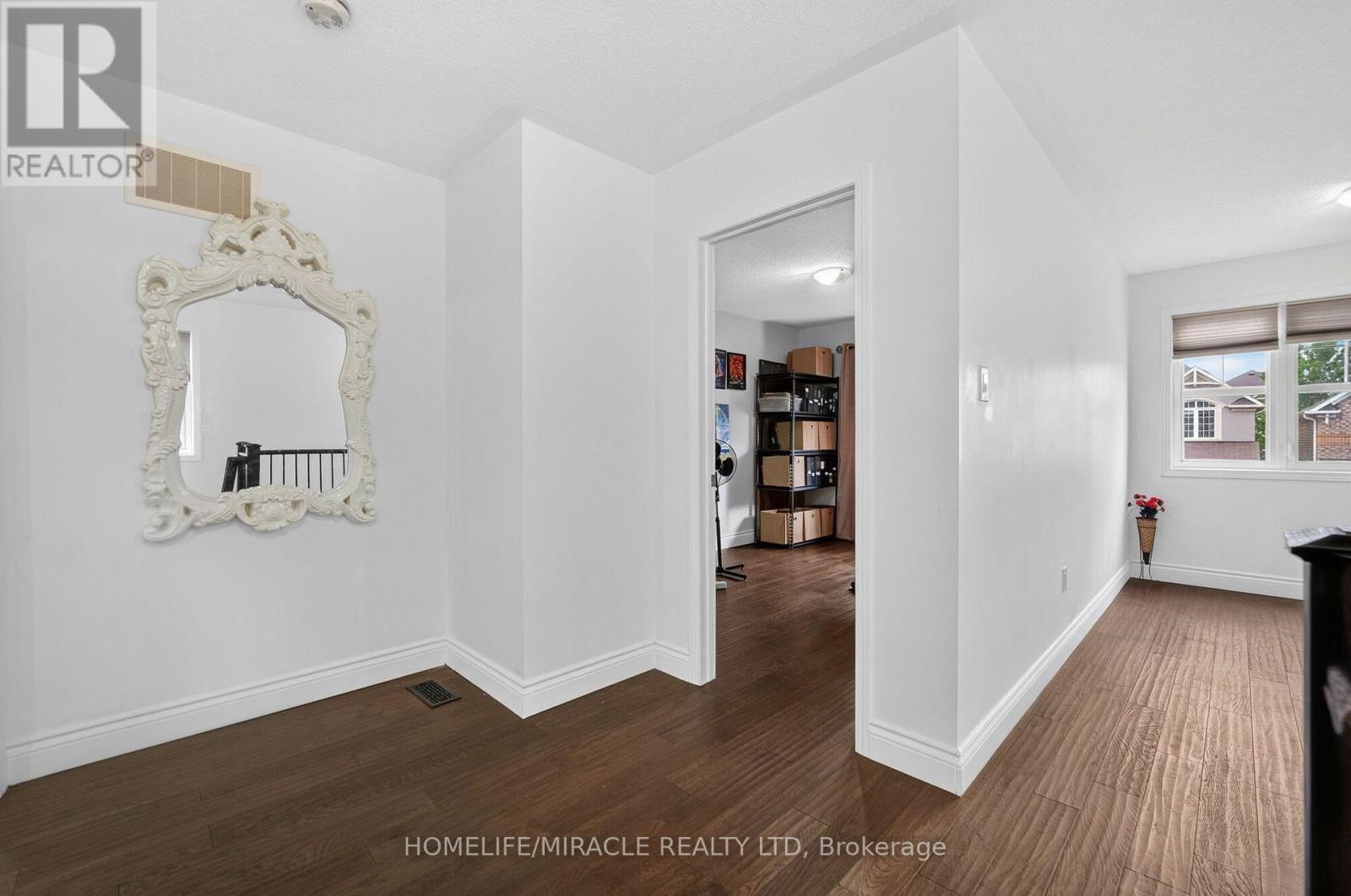 452 TYRONE CRESCENT - 15