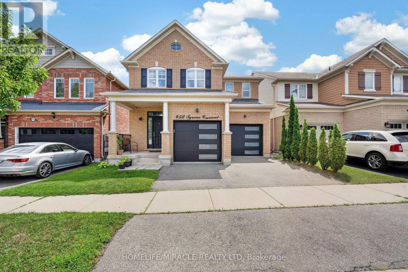 452 TYRONE CRESCENT - 2