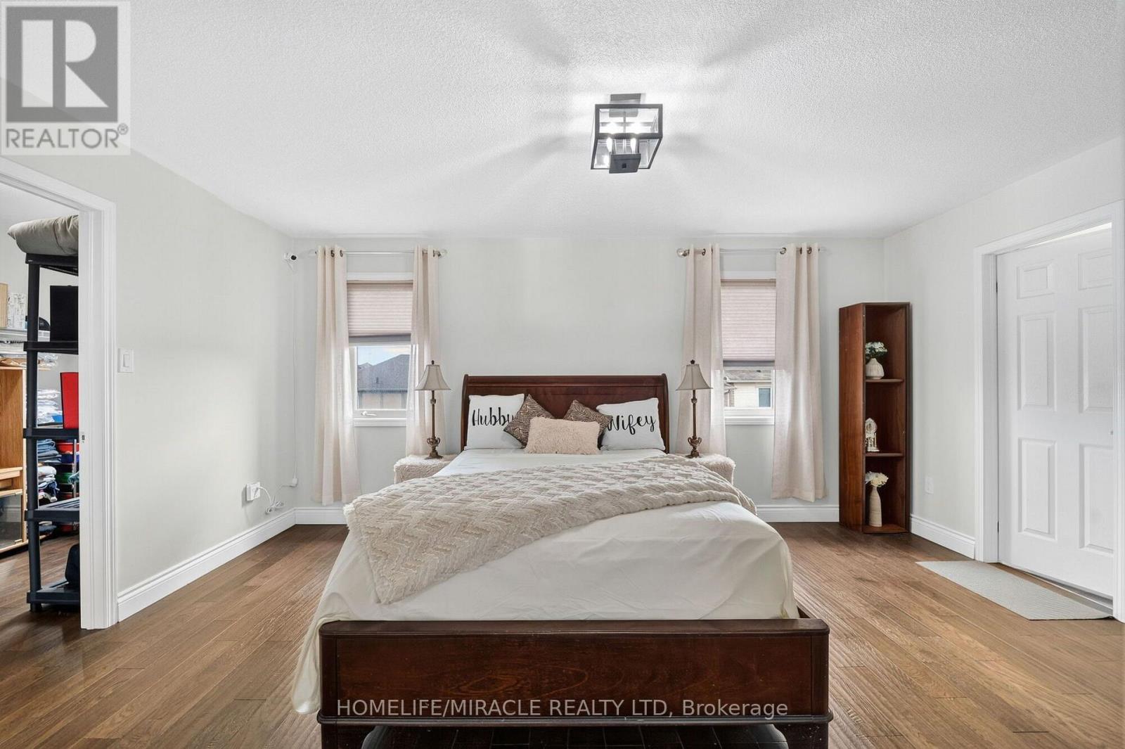 452 TYRONE CRESCENT - 3