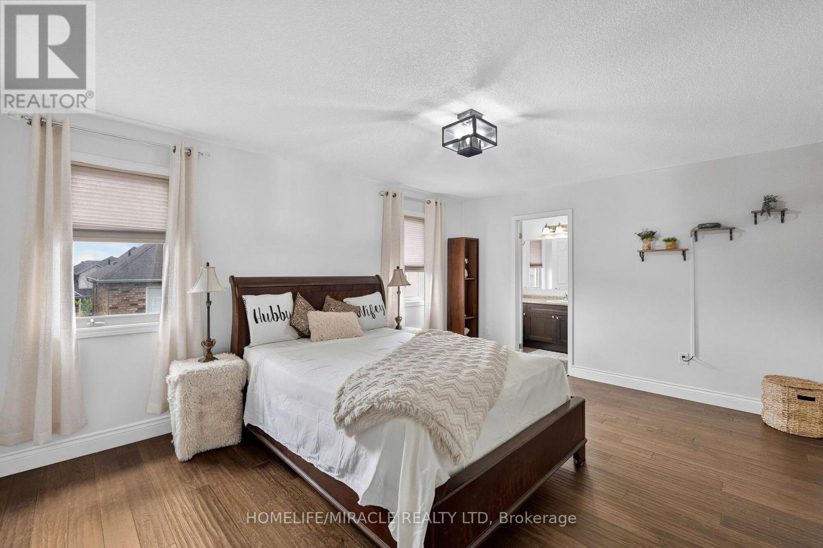 452 TYRONE CRESCENT - 4