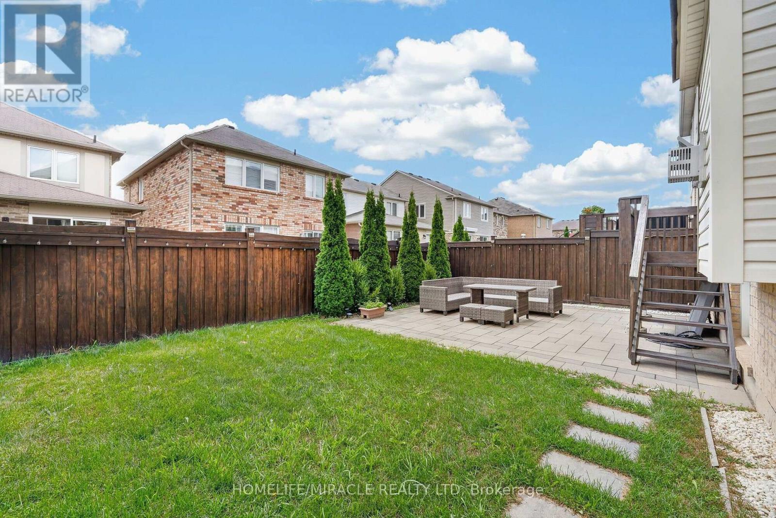 452 TYRONE CRESCENT - Image 40