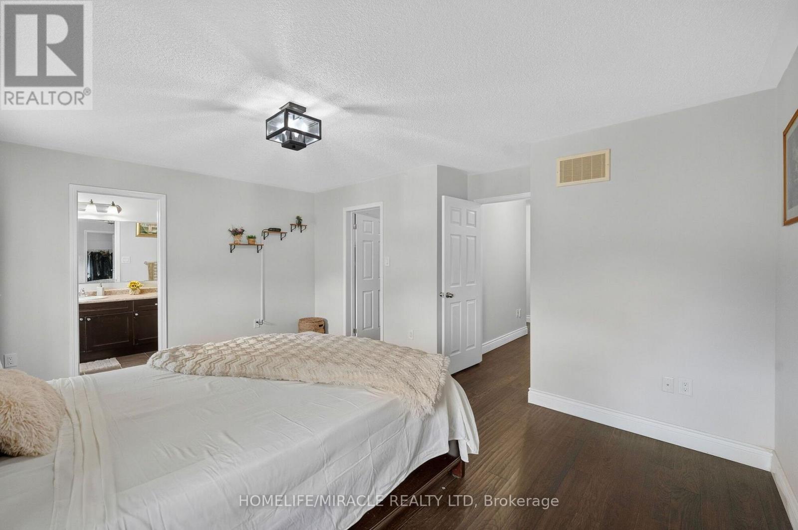 452 TYRONE CRESCENT - 5